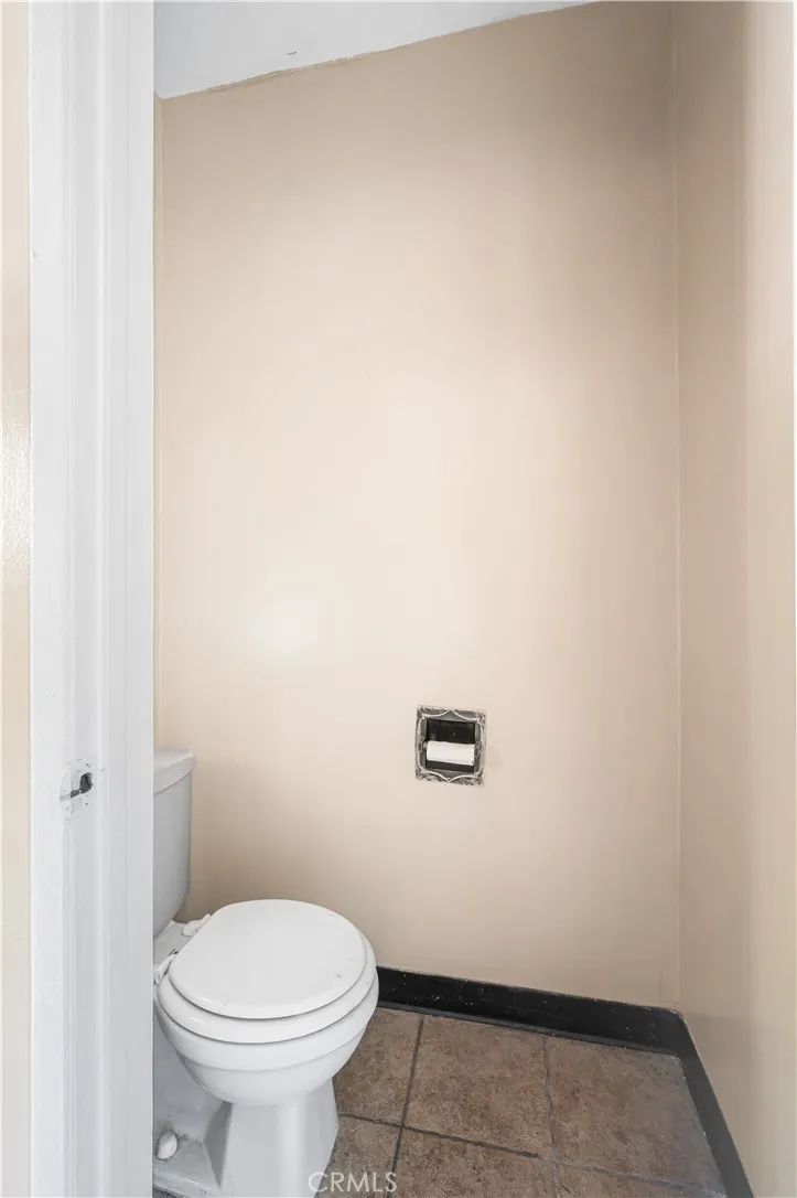 1727 Bellevue Avenue, Los Angeles, California 90026 home-pic-21